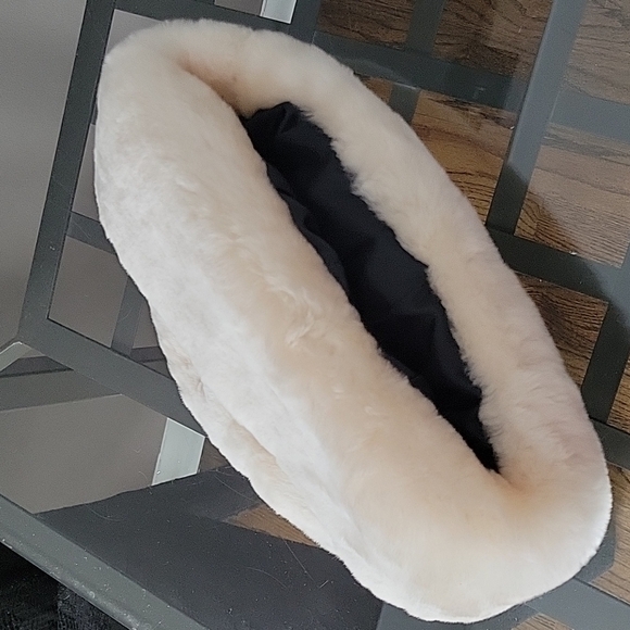 Australian Cloud Nine Genuine Shipskin Shearling Fur Winter Hat Ivory Sherpa L main image 12